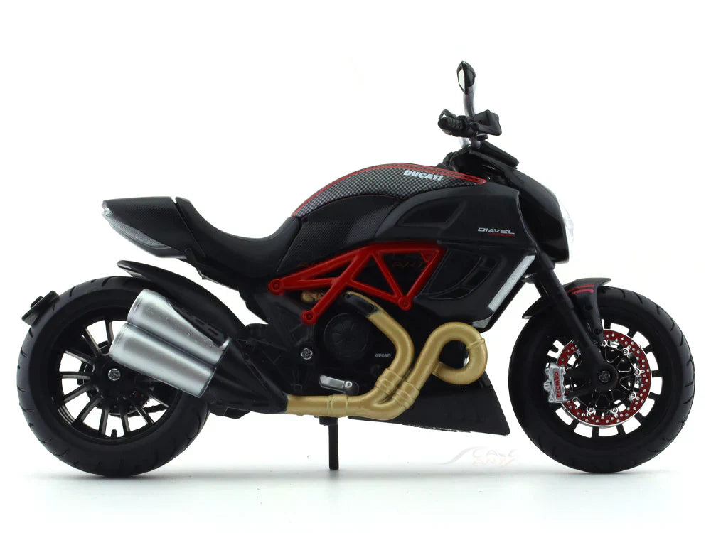 Ducati Diavel Carbon 1:12 Licensed Maisto Diecast Alloy Model Bike Ducati Diavel Carbon 1:12 Licensed Maisto Diecast Alloy Model Bike