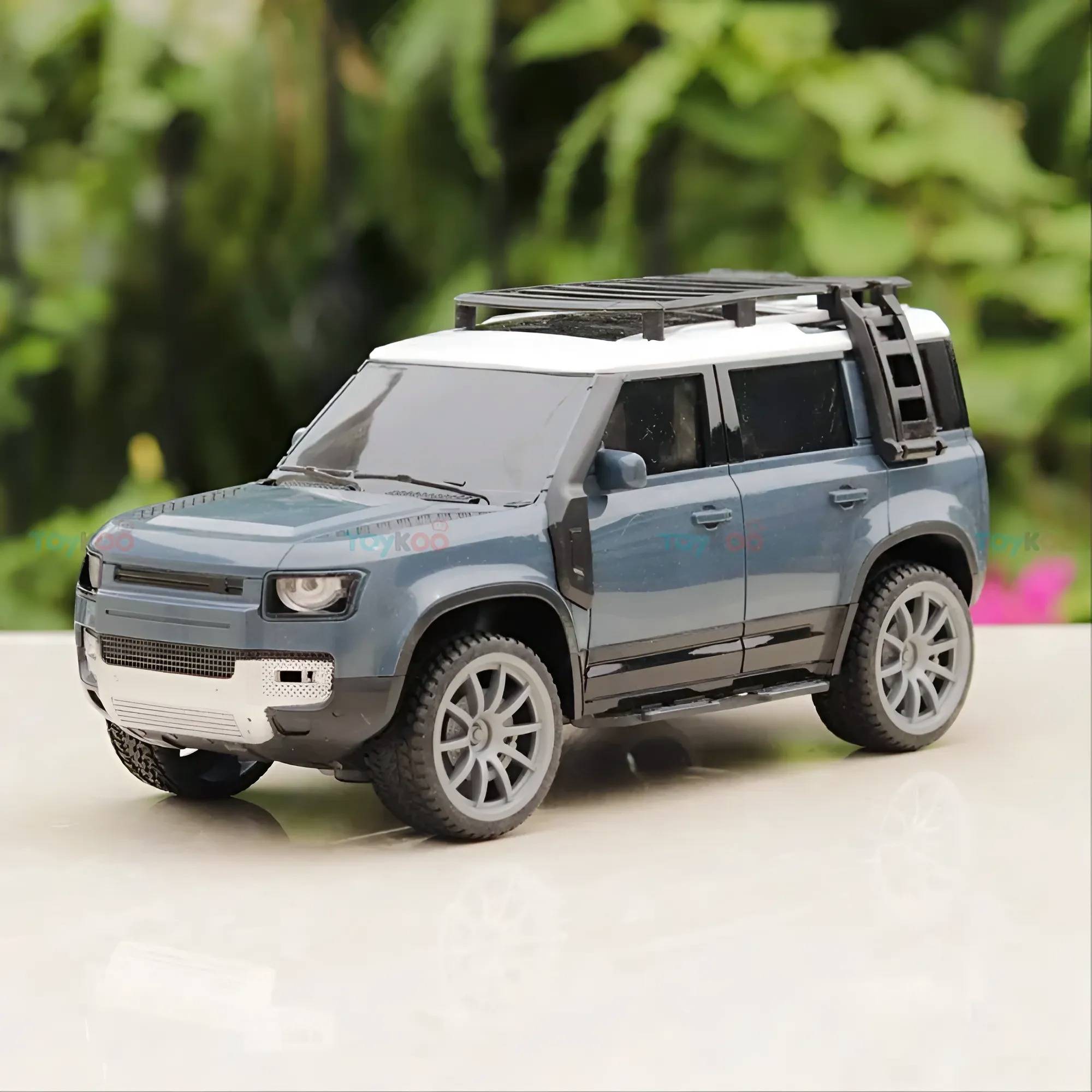 Remote Controlled Resembling Defender Toy Car | 1:16 Scale Remote Controlled Resembling Defender Toy Car | 1:16 Scale