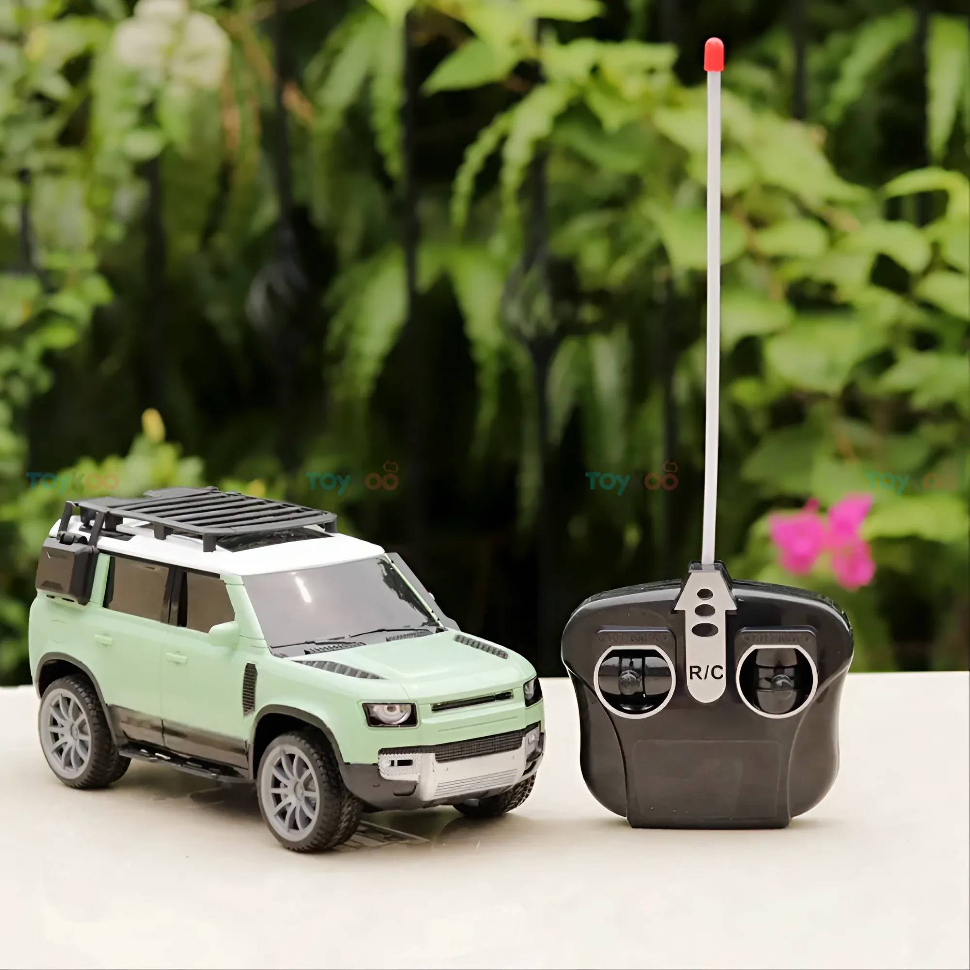 Remote Controlled Resembling Defender Toy Car | 1:16 Scale Remote Controlled Resembling Defender Toy Car | 1:16 Scale