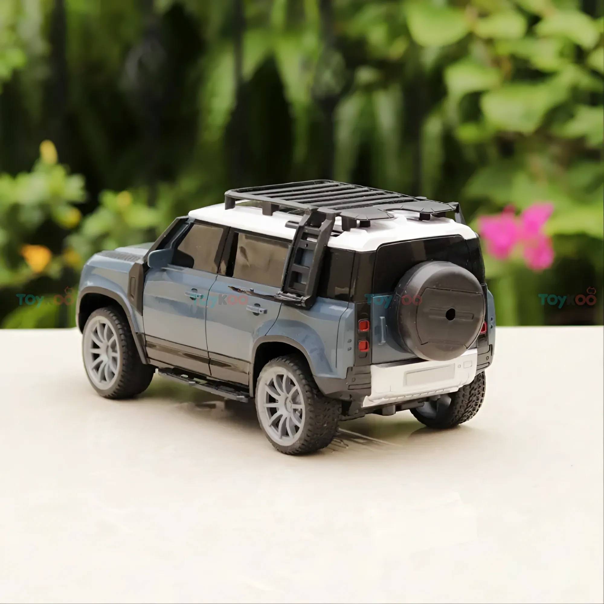 Remote Controlled Resembling Defender Toy Car | 1:16 Scale Remote Controlled Resembling Defender Toy Car | 1:16 Scale