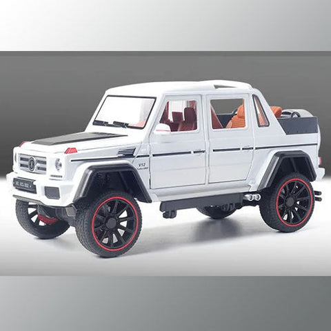 1:22 Scale GM-650 AMG Die Cast Pull Back Car Model with Lights and Sound